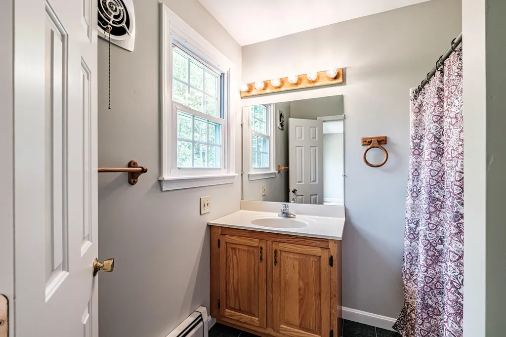 235 Augusta Road Topsham ME 04086