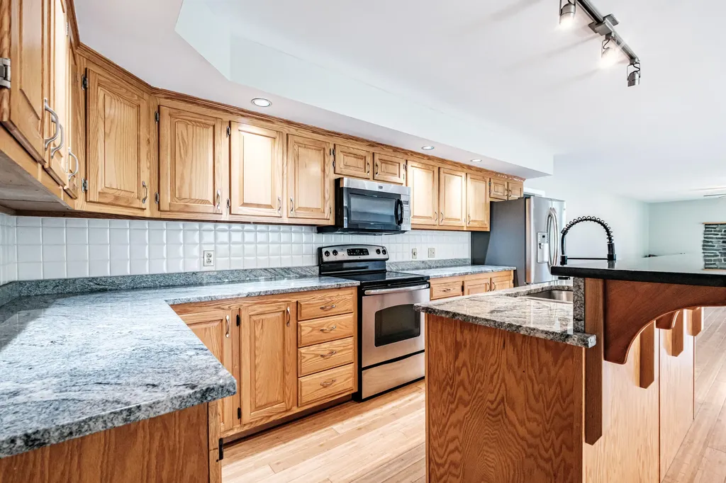 235 Augusta Road Topsham ME 04086