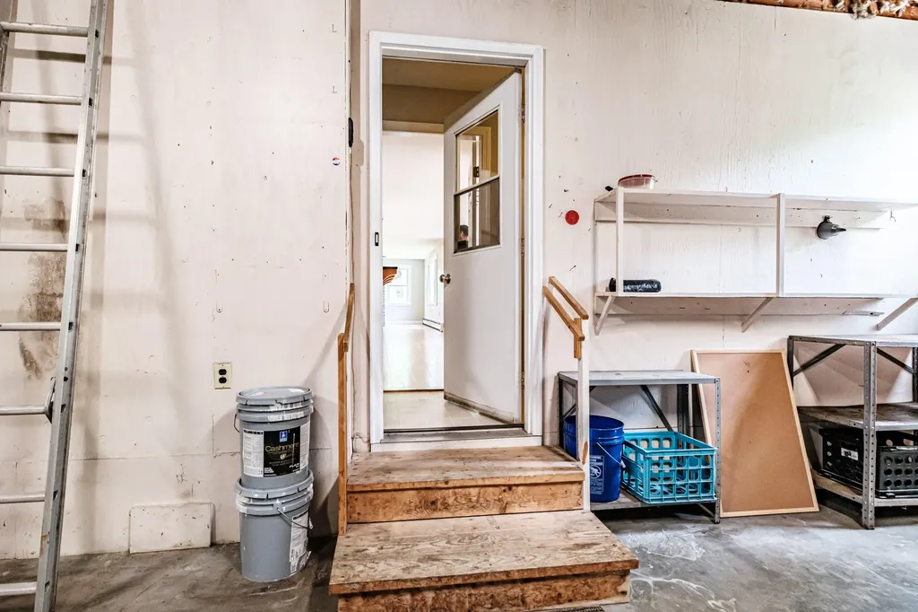 235 Augusta Road Topsham ME 04086