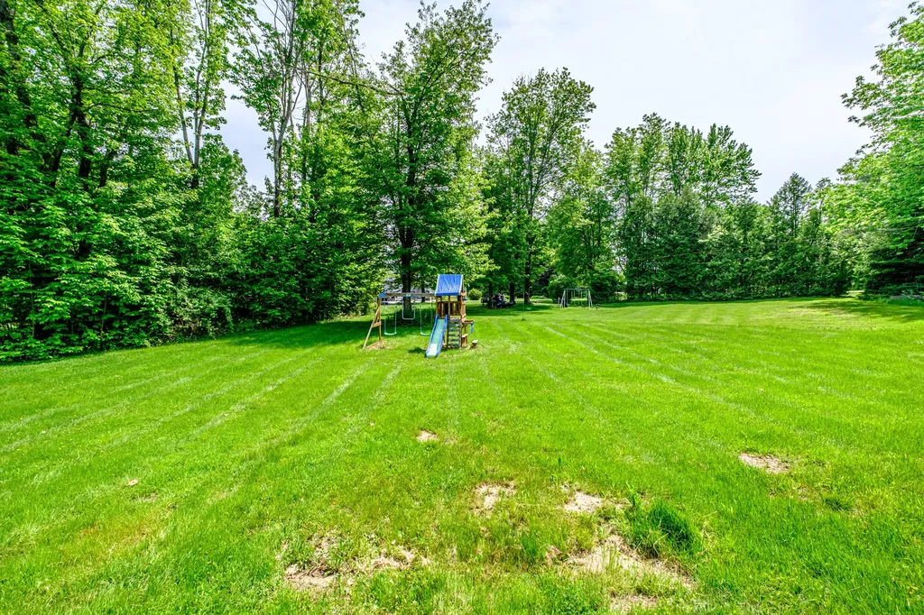235 Augusta Road Topsham ME 04086