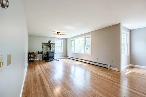 235 Augusta Road Topsham ME 04086