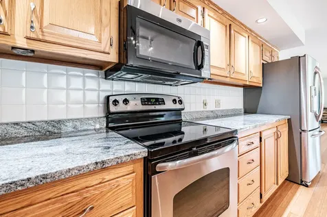235 Augusta Road Topsham ME 04086