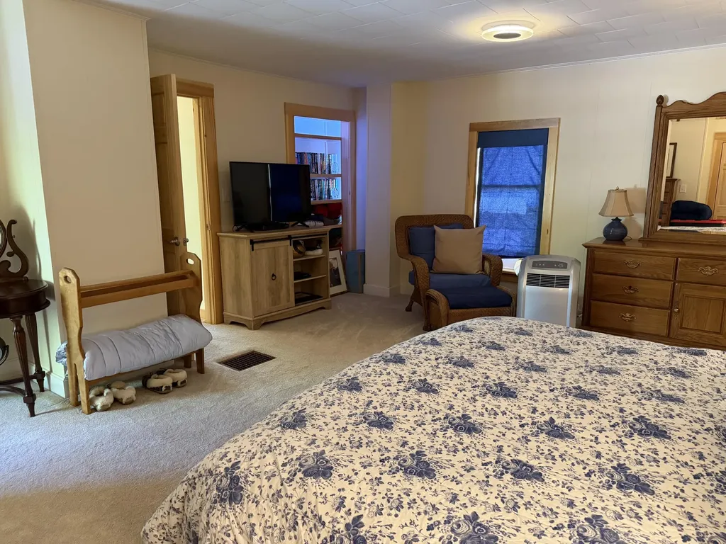 1137 Route 1 Gouldsboro ME 04607