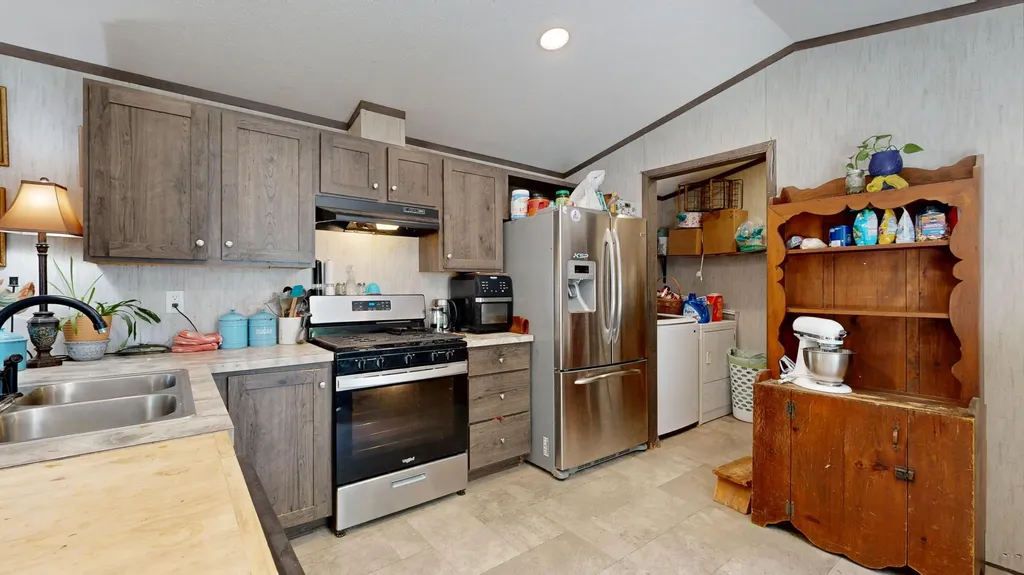 28 Bethany Drive Sanford ME 04073