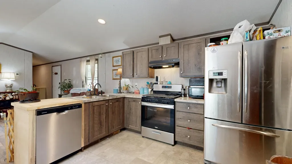 28 Bethany Drive Sanford ME 04073