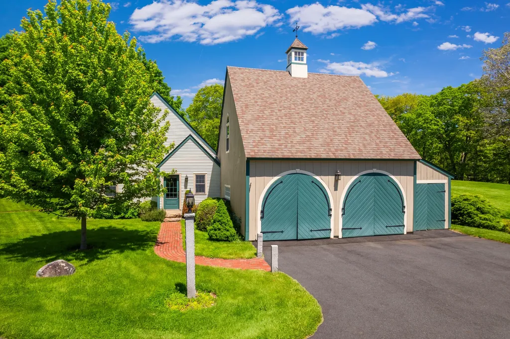 2 Bass Cove Lane York ME 03909