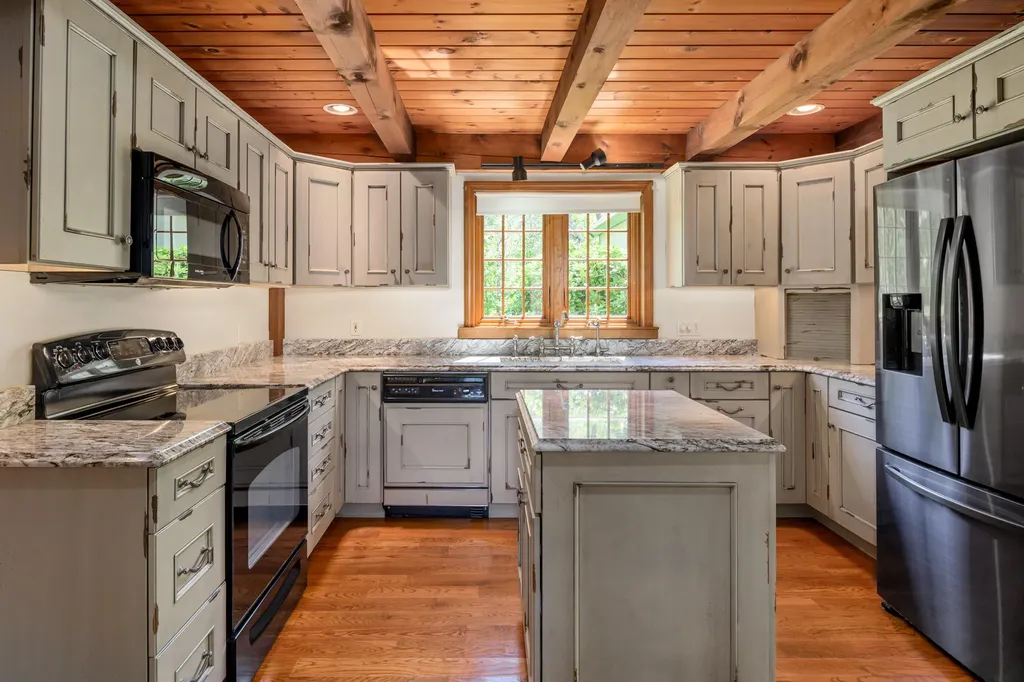 2 Bass Cove Lane York ME 03909