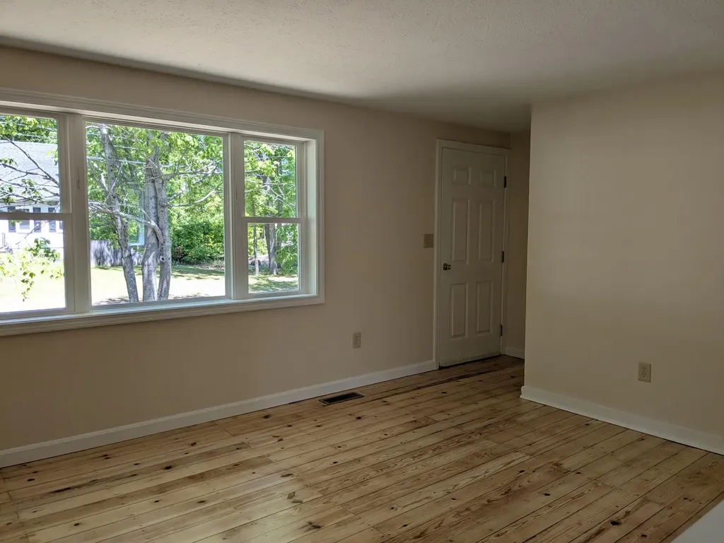 35 Pierce Avenue Sanford ME 04073