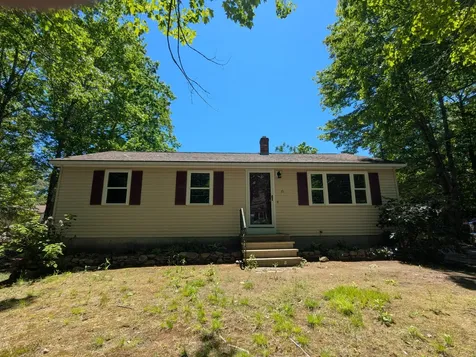 35 Pierce Avenue Sanford ME 04073