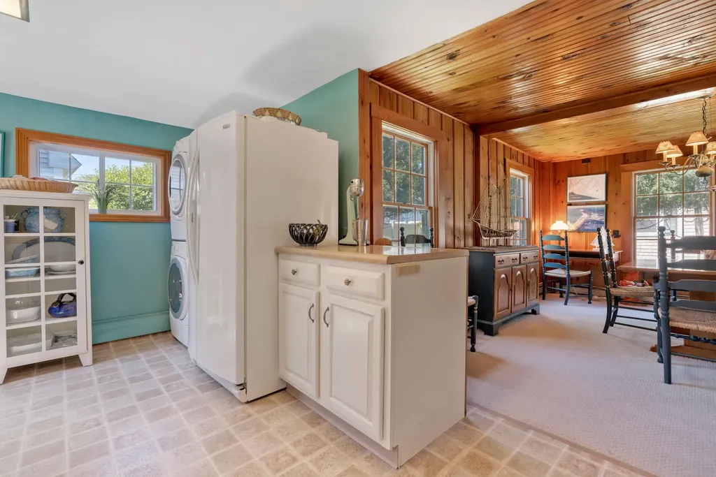 481 Drakes Island Road Wells ME 04090