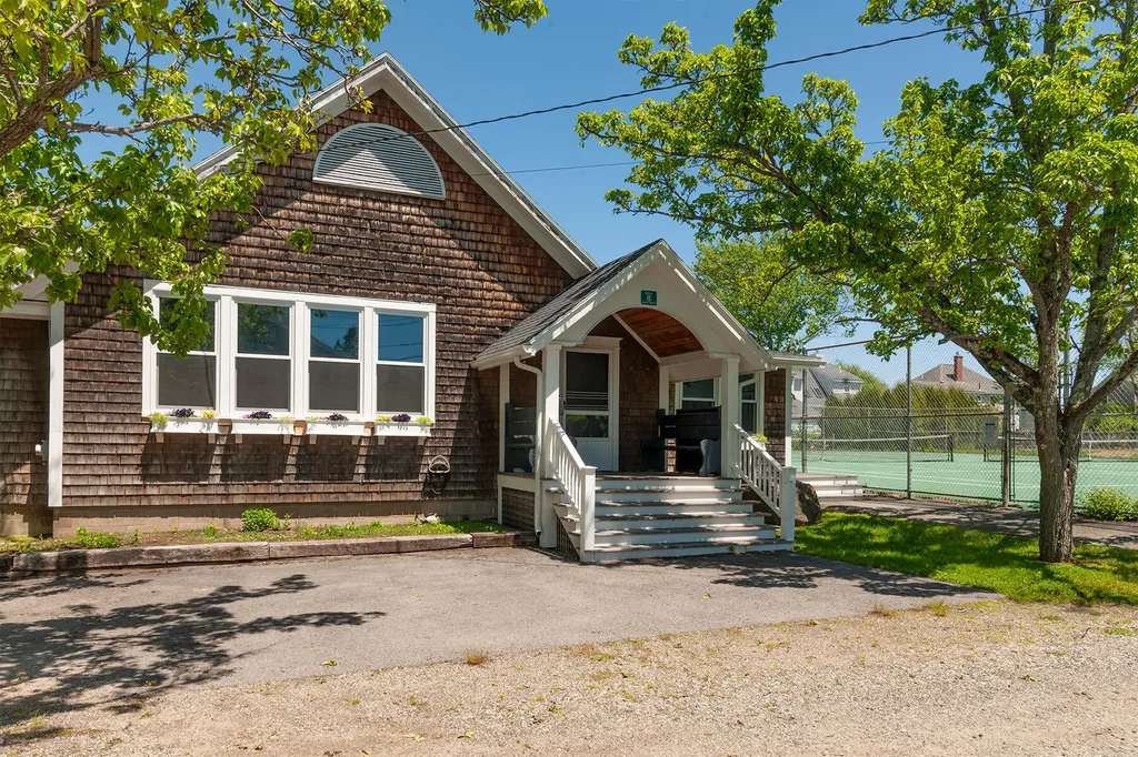 481 Drakes Island Road Wells ME 04090