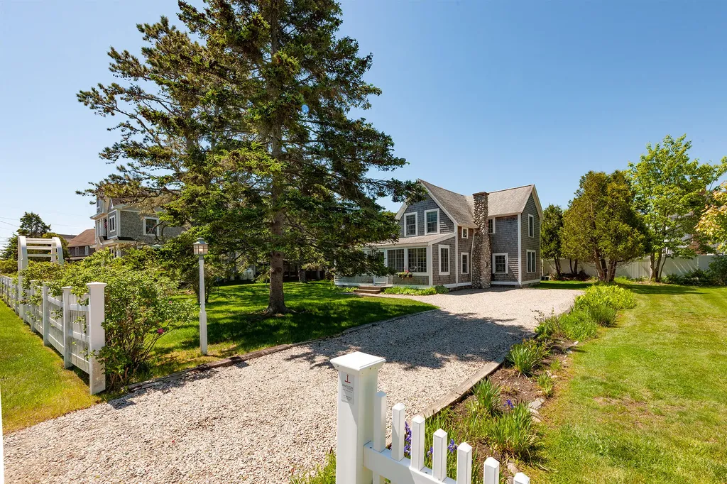 481 Drakes Island Road Wells ME 04090