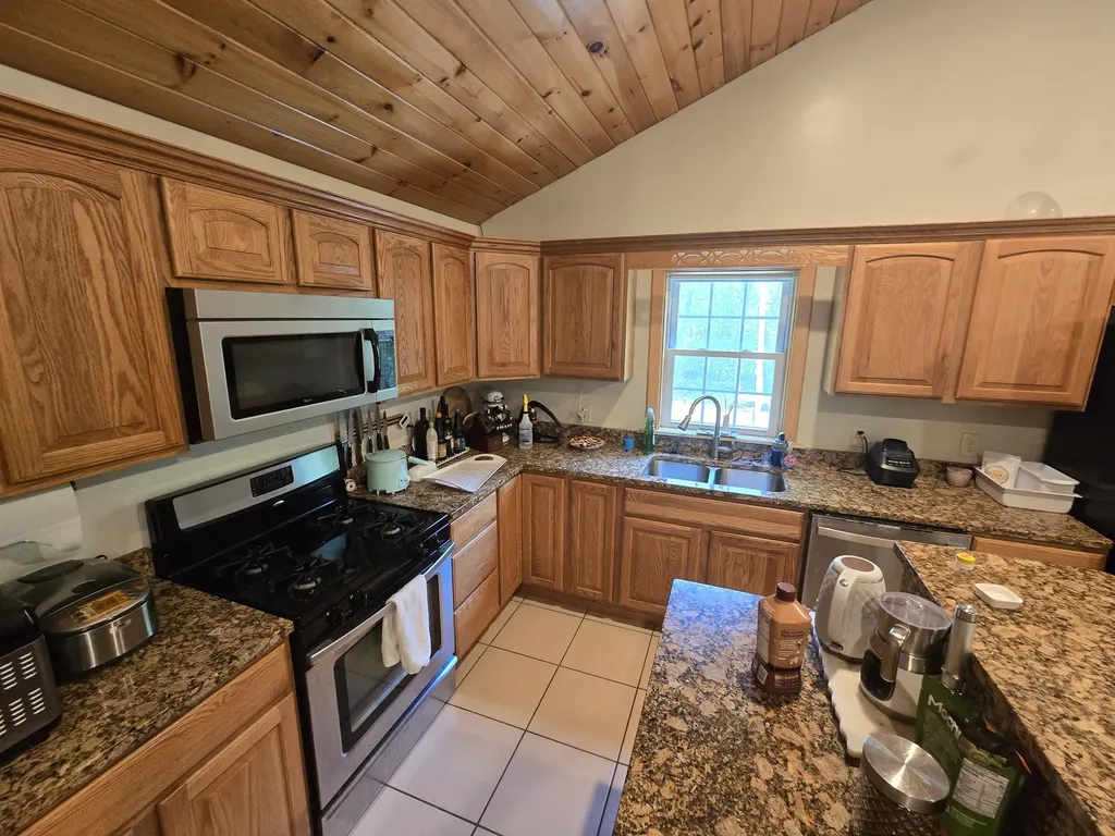 5 S Shore Road Glenburn ME 04401