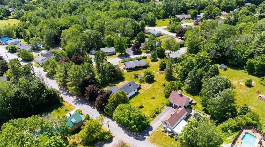 466 East Avenue Lewiston ME 04240
