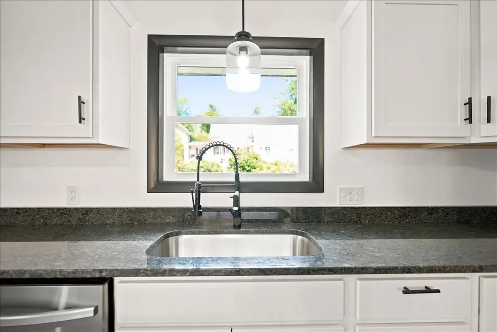 466 East Avenue Lewiston ME 04240