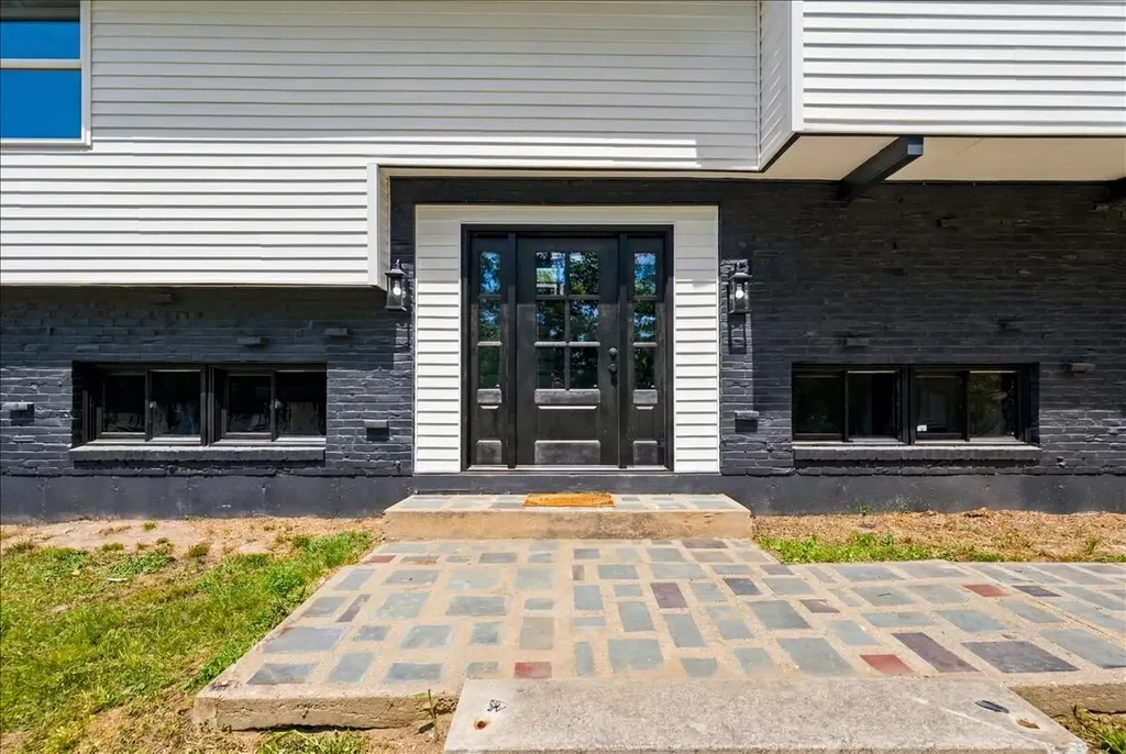 466 East Avenue Lewiston ME 04240
