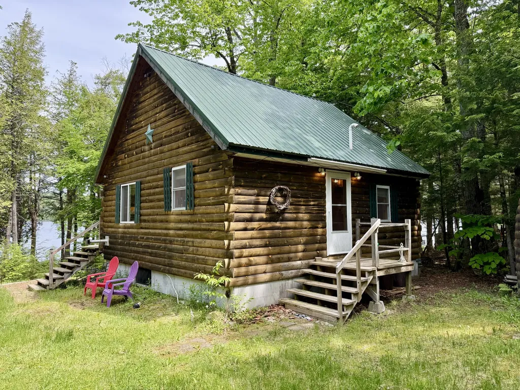 561 Lakeview Road Topsfield ME 04490