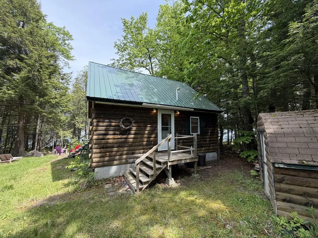 561 Lakeview Road Topsfield ME 04490