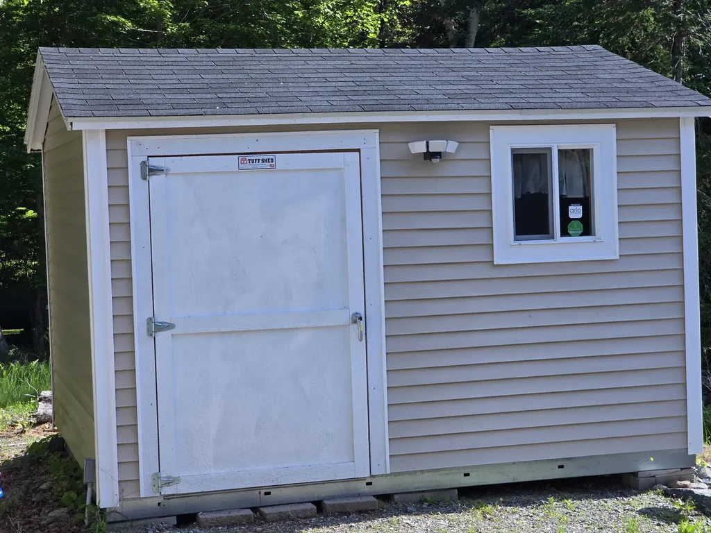 28 Fox Run Lamoine ME 04605