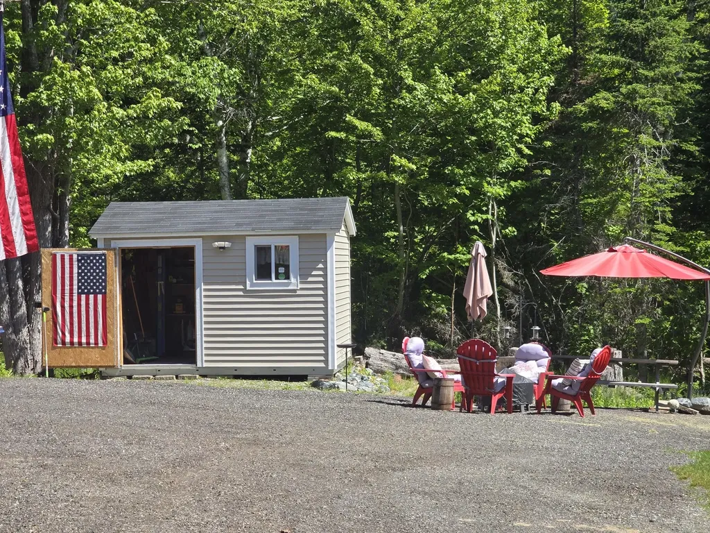 28 Fox Run Lamoine ME 04605