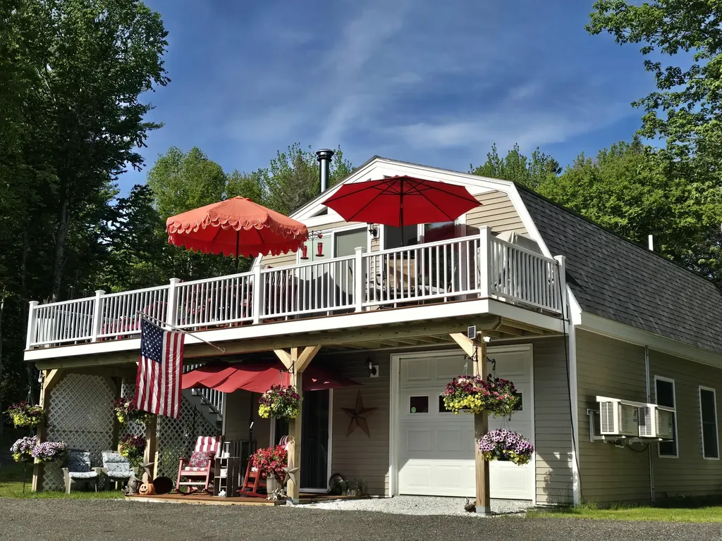 28 Fox Run Lamoine ME 04605