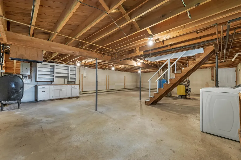 5 Joy Street Sanford ME 04083