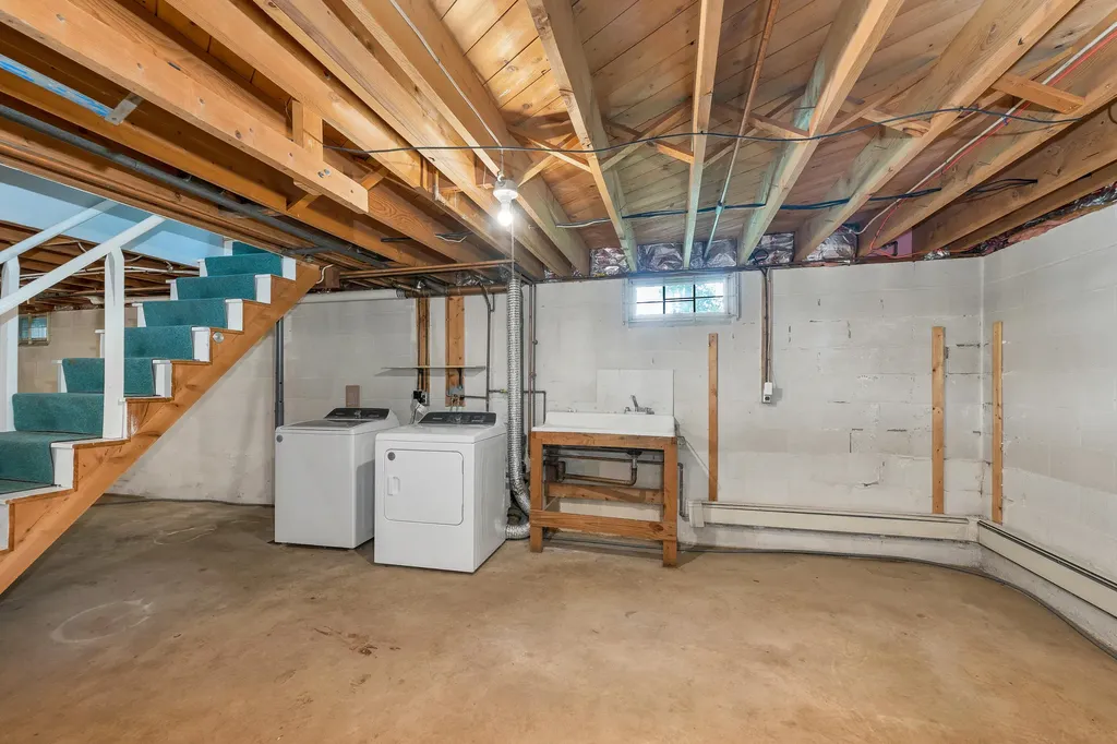 5 Joy Street Sanford ME 04083