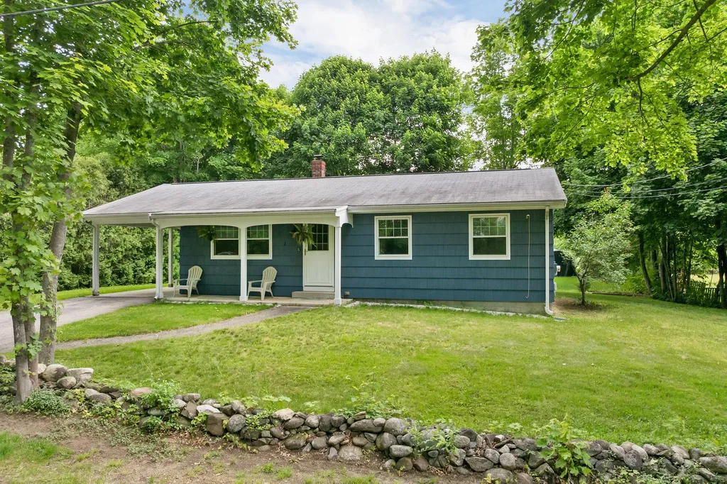 5 Joy Street Sanford ME 04083