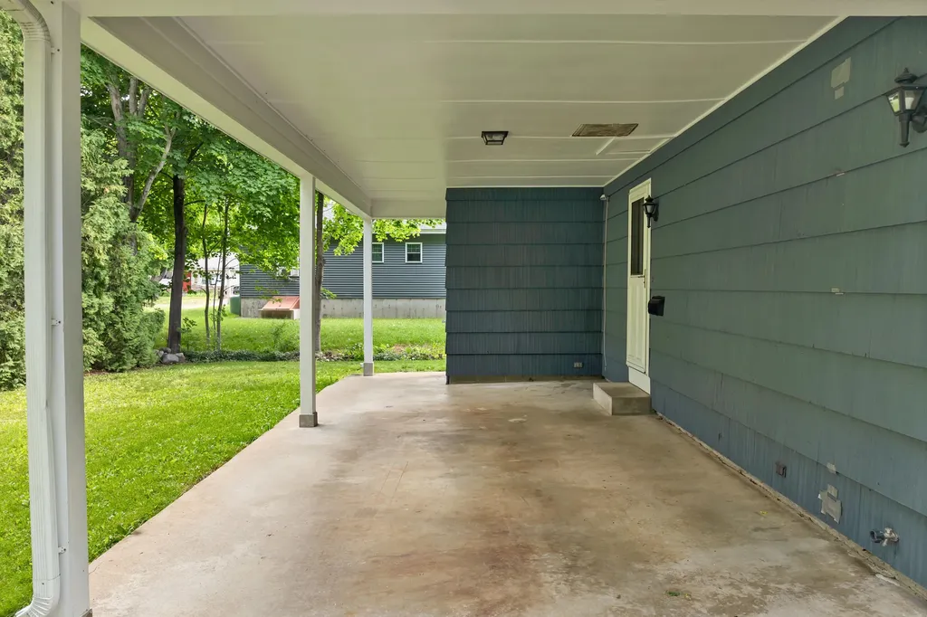 5 Joy Street Sanford ME 04083