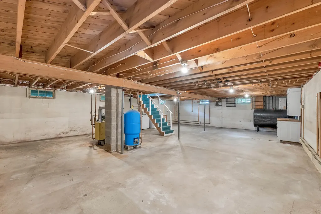 5 Joy Street Sanford ME 04083