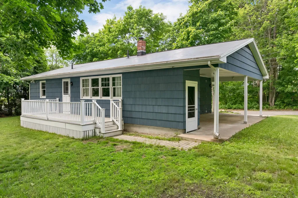 5 Joy Street Sanford ME 04083