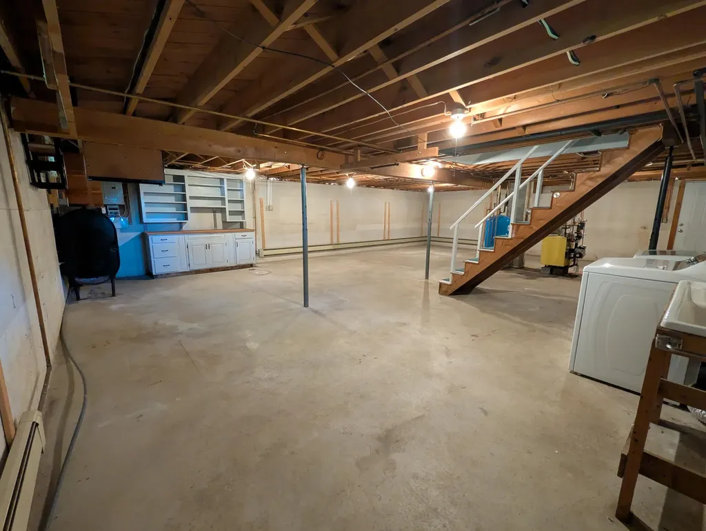 5 Joy Street Sanford ME 04083