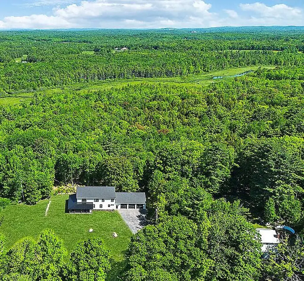 544 Whitefield Road Pittston ME 04345