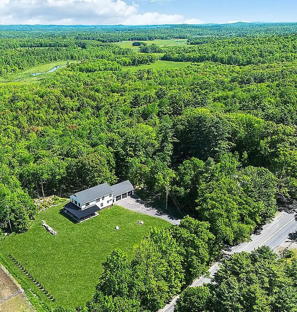 544 Whitefield Road Pittston ME 04345