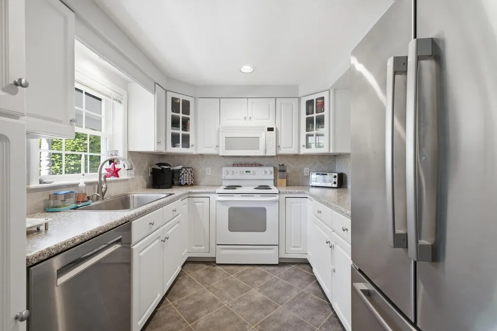 80 Stratford Place Kennebunk ME 04043