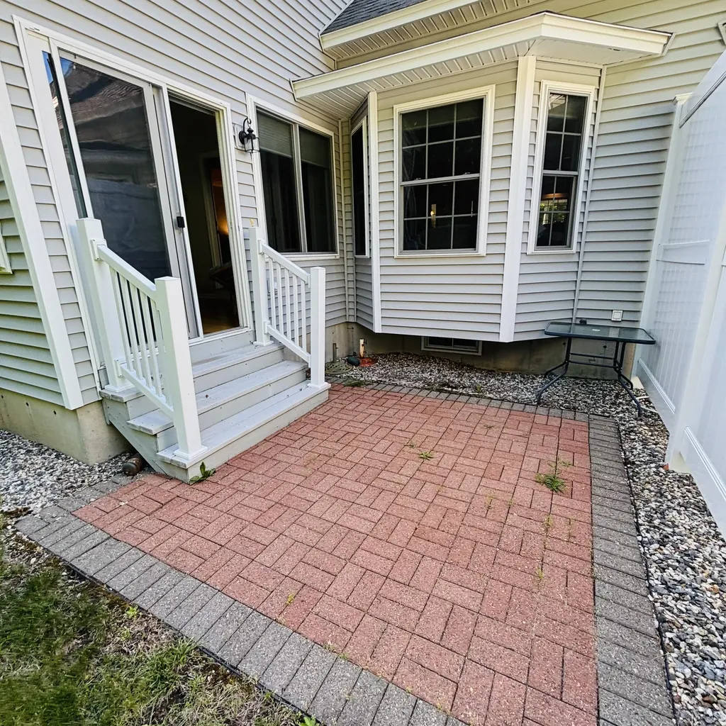 80 Stratford Place Kennebunk ME 04043