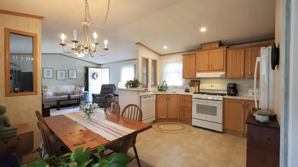 45 Woodside Drive Lisbon ME 04250
