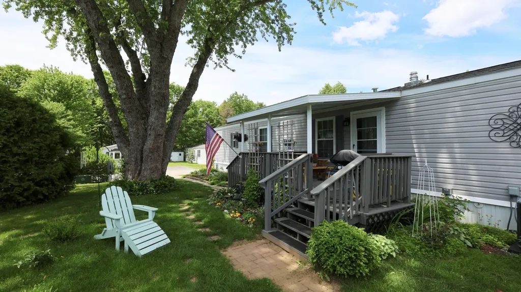 45 Woodside Drive Lisbon ME 04250