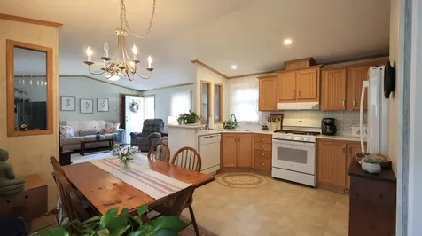 45 Woodside Drive Lisbon ME 04250