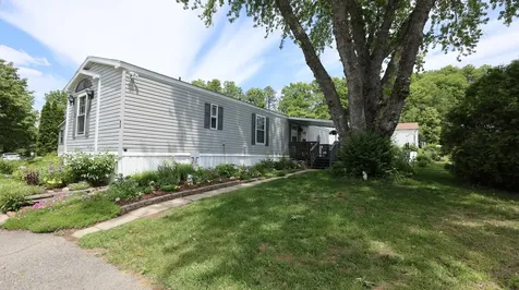 45 Woodside Drive Lisbon ME 04250