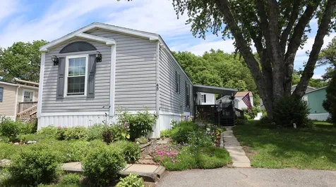 45 Woodside Drive Lisbon ME 04250