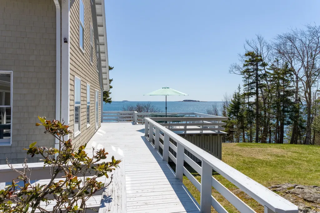 42 Ferris Road Harpswell ME 04066