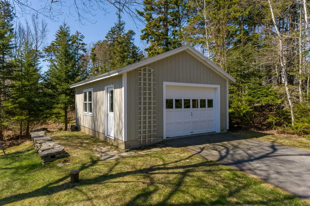 42 Ferris Road Harpswell ME 04066