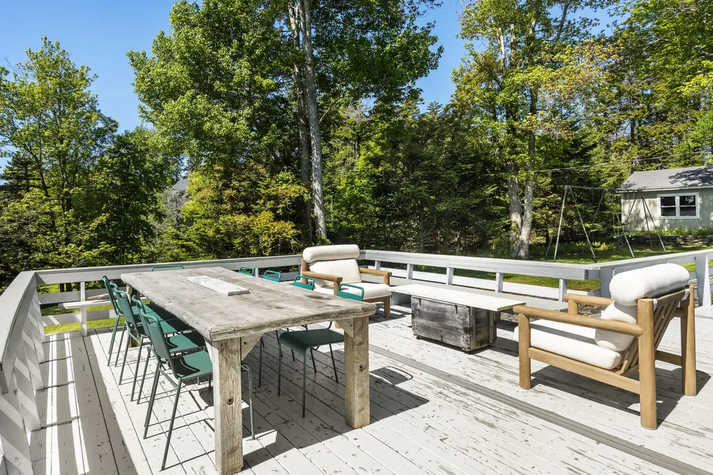 42 Ferris Road Harpswell ME 04066