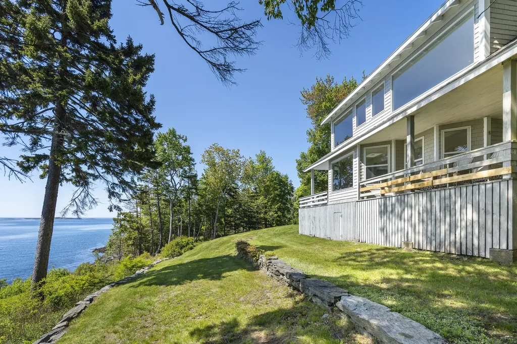 42 Ferris Road Harpswell ME 04066