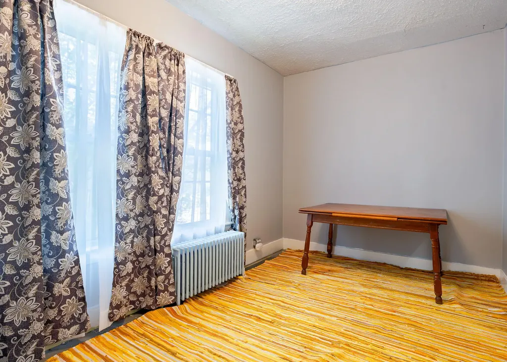 57 Washington Street Rumford ME 04276