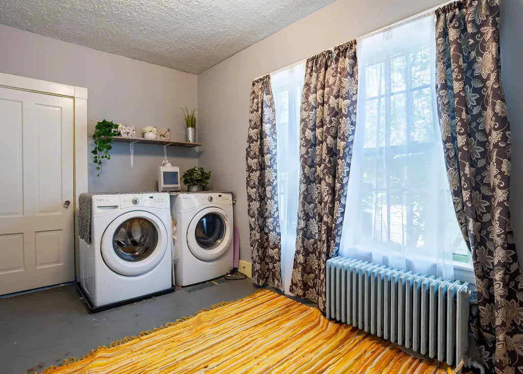57 Washington Street Rumford ME 04276