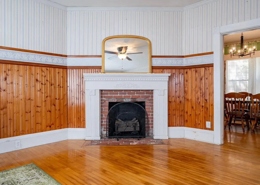 57 Washington Street Rumford ME 04276