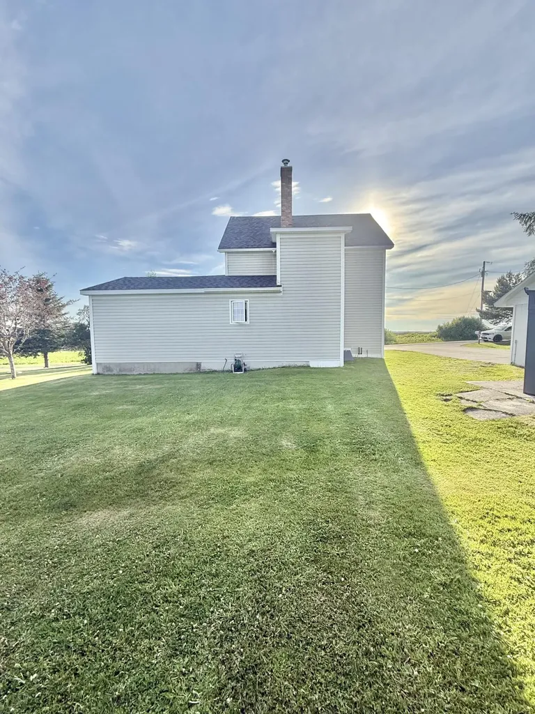 18 Talbot Road Madawaska ME 04773