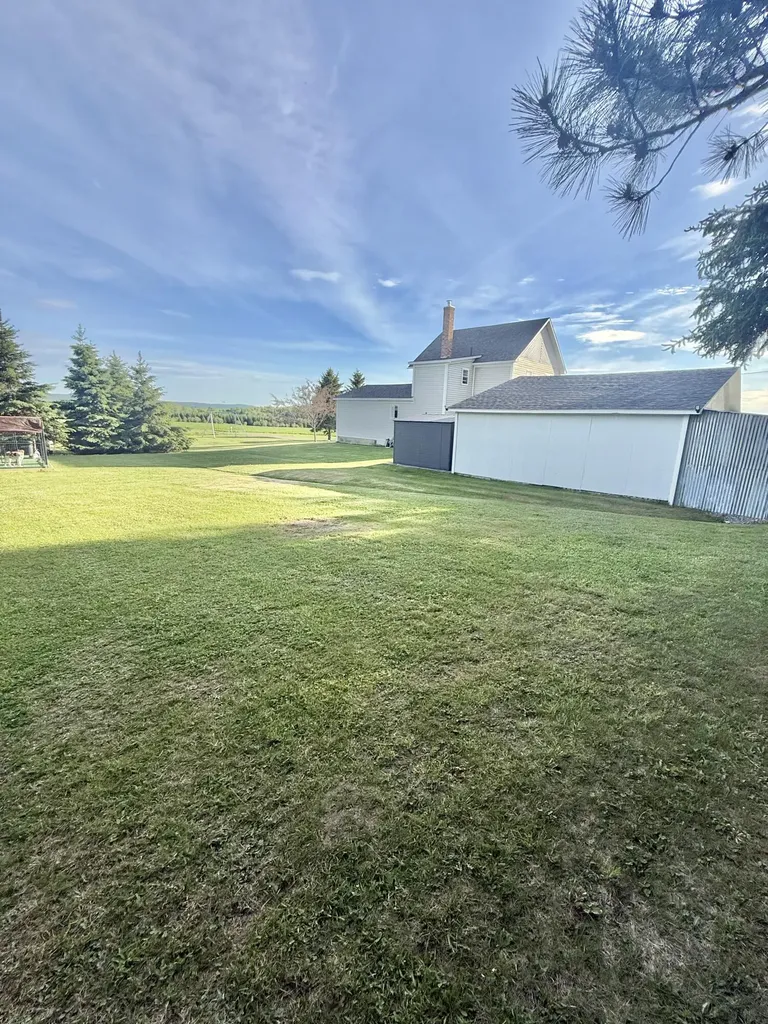 18 Talbot Road Madawaska ME 04773